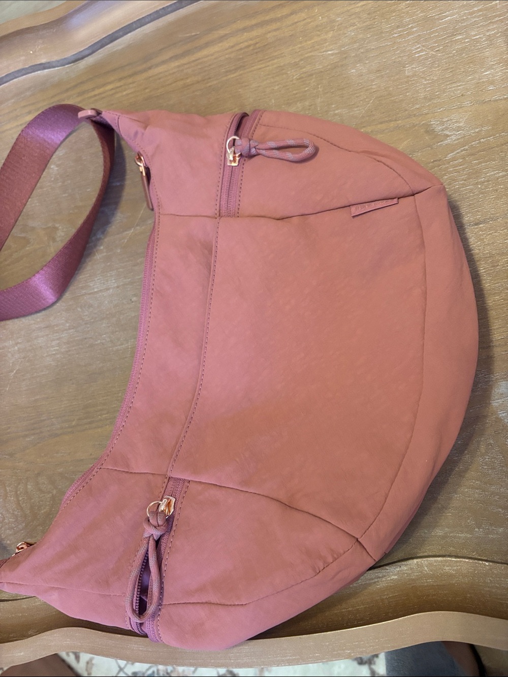 lululemon athletica Mauve-Pink Crescent Shoulder Bag - Picture 3 of 8